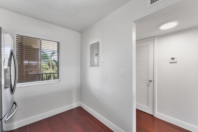 3 of 19 - 4489 Luxemburg Court #306, Lake Worth, FL