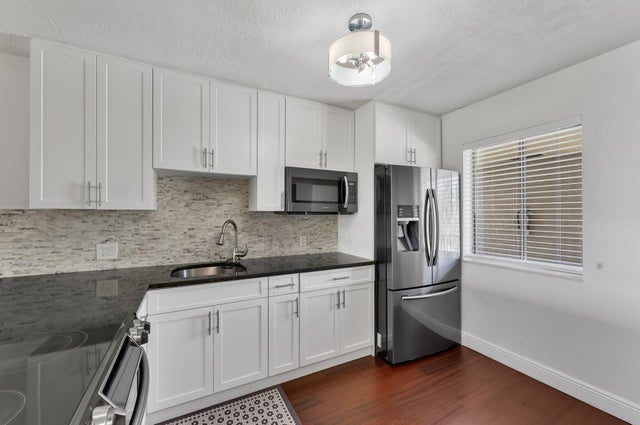 4 of 19 - 4489 Luxemburg Court #306, Lake Worth, FL