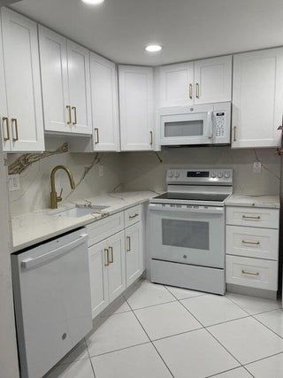 Photo of Listing #RX-11107835