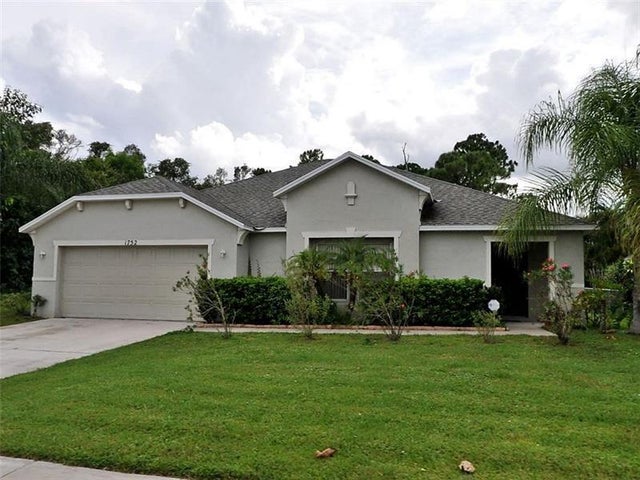 1 of 13 - 1752 Sw Airoso Boulevard, Port Saint Lucie, FL