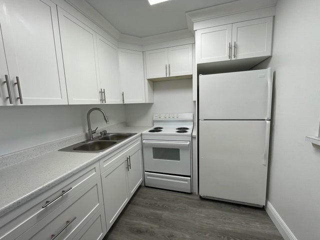 2 of 22 - 172 Sussex I, West Palm Beach, FL