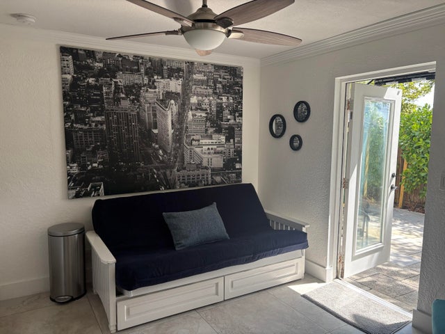 3 of 5 - 2565 Meadow Road, West Palm Beach, FL