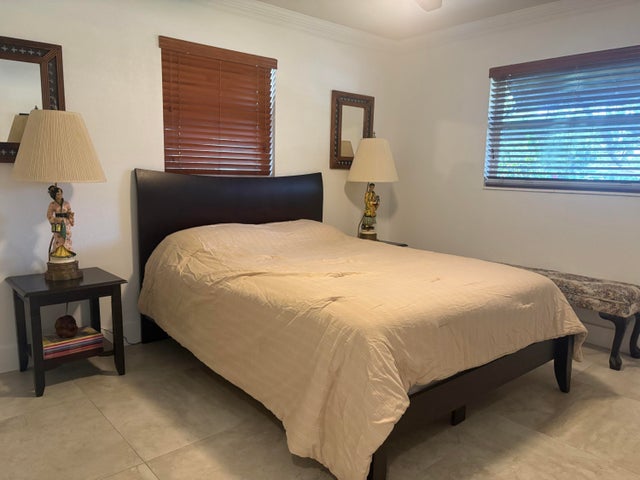 4 of 5 - 2565 Meadow Road, West Palm Beach, FL