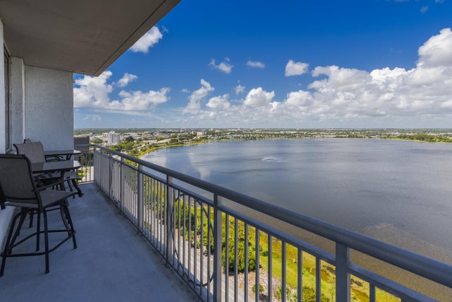 300 S Australian Av #1106, West Palm Beach