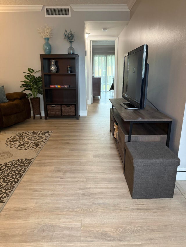 5 of 11 - 405 Meadows Circle #405, Boynton Beach, FL