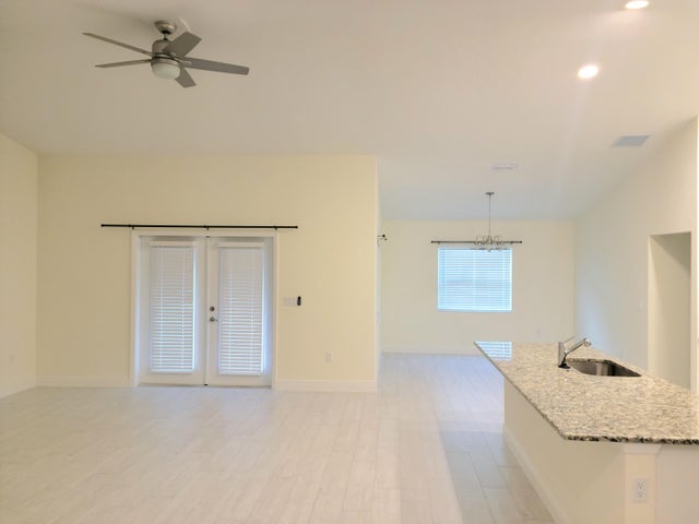 4 of 10 - 941 Sw California Boulevard, Port Saint Lucie, FL