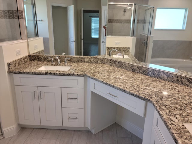 5 of 10 - 941 Sw California Boulevard, Port Saint Lucie, FL
