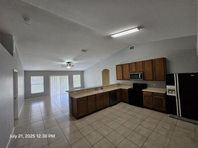 4 of 24 - 2182 Sw Idaho Lane, Port Saint Lucie, FL