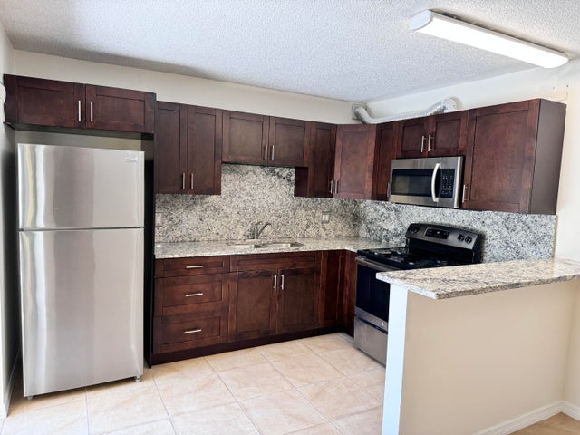3 of 12 - 203 Lake Arbor Drive, Palm Springs, FL