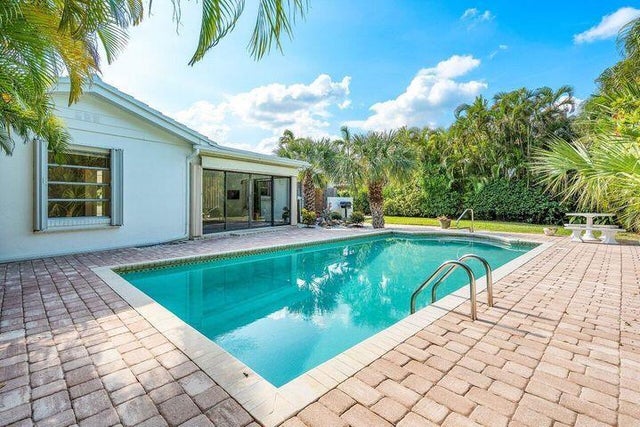 5 of 31 - 325 Inlet Way, Palm Beach Shores, FL