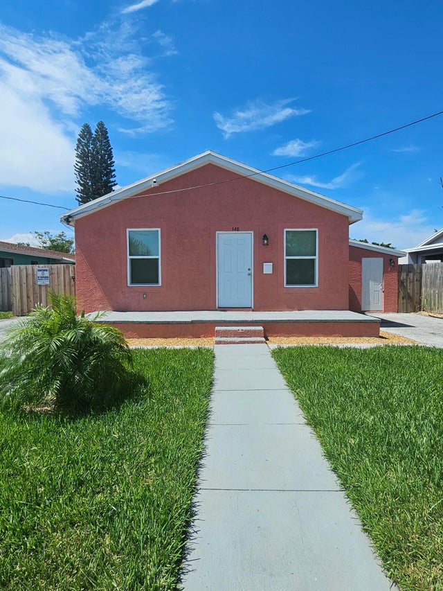 1 of 8 - 148 W 14th Street #1, Riviera Beach, FL