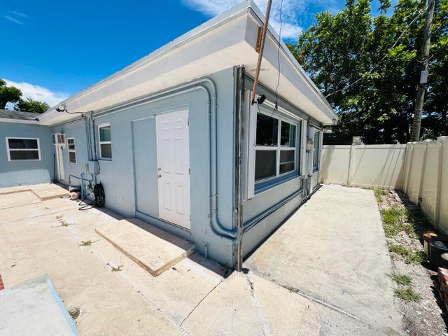 1 of 15 - 1210 S D Street #c, Lake Worth Beach, FL