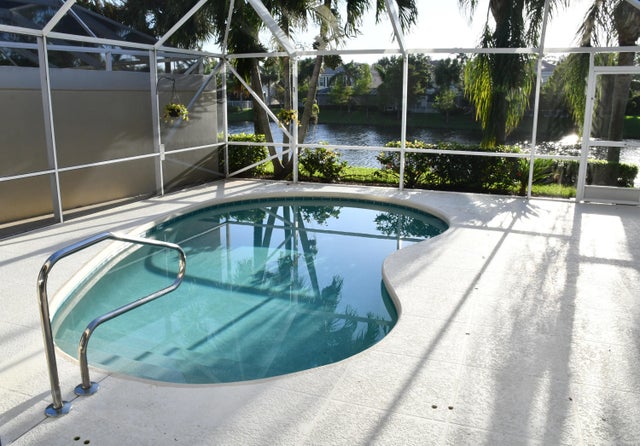 3 of 38 - 327 Salinas Drive, Palm Beach Gardens, FL