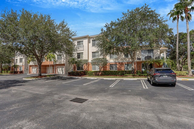 1 of 24 - 3110 Myrtlewood Circle E, Palm Beach Gardens, FL