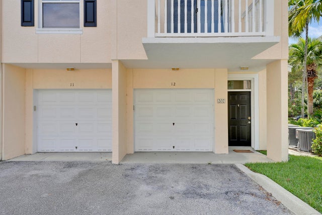 3 of 30 - 155 Galicia Way #202, Jupiter, FL