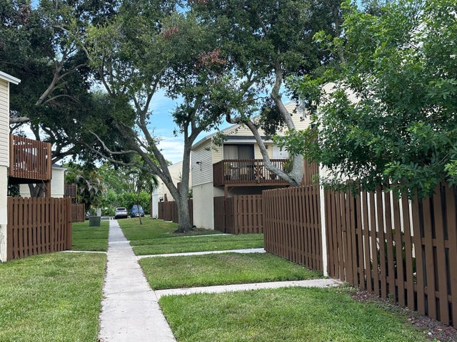 3 of 20 - 631 Executive Center Drive #k101, West Palm Beach, FL