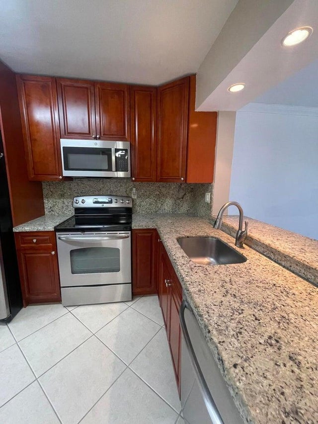 3 of 42 - 2900 Nw 42nd Avenue #a508, Coconut Creek, FL