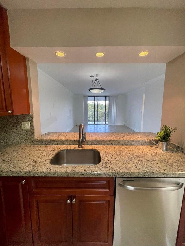 4 of 42 - 2900 Nw 42nd Avenue #a508, Coconut Creek, FL