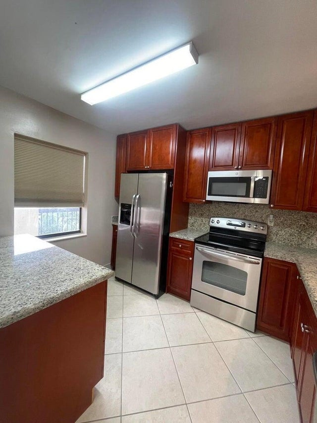 5 of 42 - 2900 Nw 42nd Avenue #a508, Coconut Creek, FL