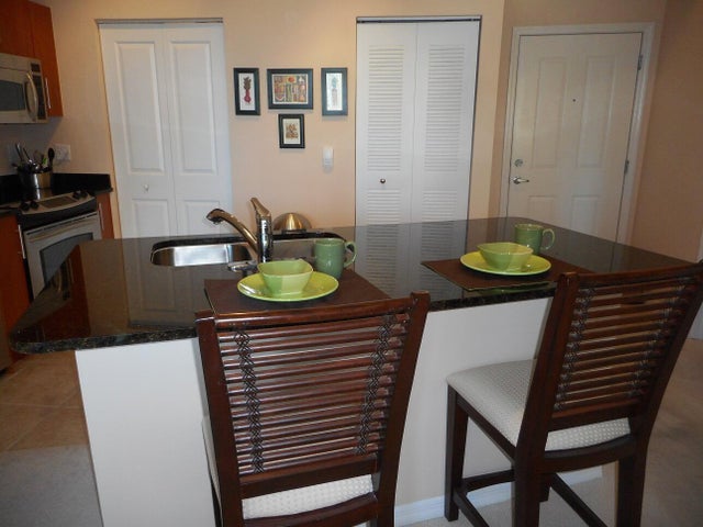 5 of 18 - 600 S Dixie Highway #452, West Palm Beach, FL