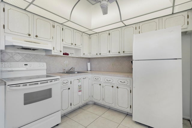 4 of 22 - 2132 Ne 1st Way #204, Boynton Beach, FL