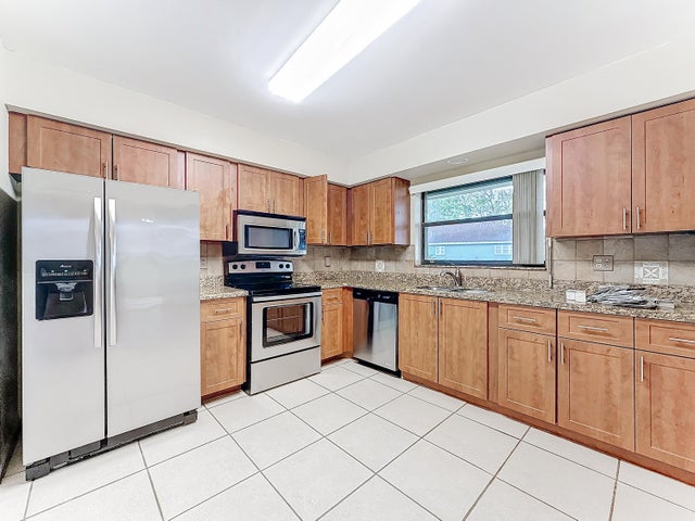 4 of 15 - 9780 Pecan Tree Drive #b, Boynton Beach, FL
