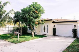 Photo of Listing #RX-11111076