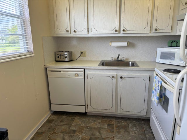 1 of 22 - 112 Preston C, Boca Raton, FL