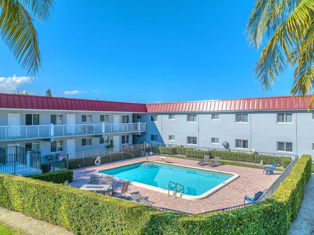 1 of 14 - 450 W Camino Real, Boca Raton, FL