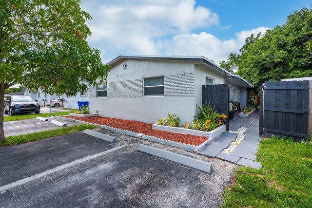 1 of 25 - 5938 Garfield Street, Hollywood, FL
