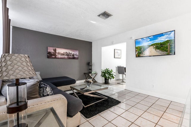 2 of 25 - 5938 Garfield Street, Hollywood, FL