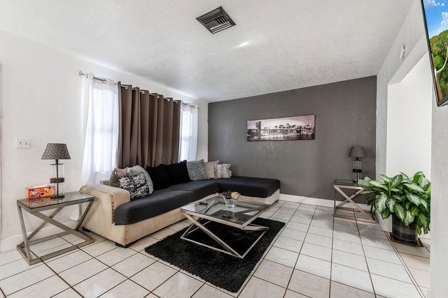 3 of 25 - 5938 Garfield Street, Hollywood, FL