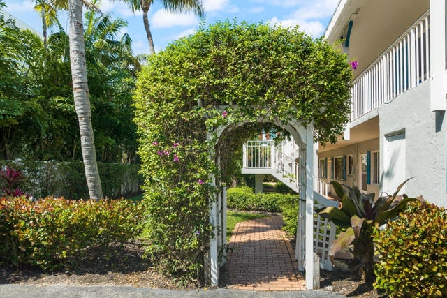 1 of 26 - 1202 Palm Trail #5, Delray Beach, FL