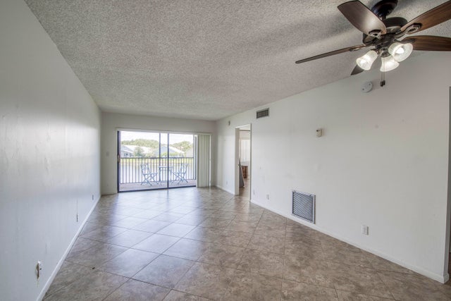 5 of 34 - 12829 Briarlake Drive #204, Palm Beach Gardens, FL