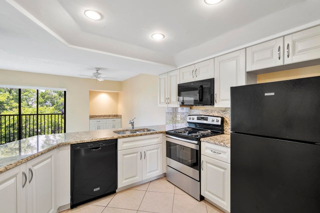 Photo of Listing #RX-11113076
