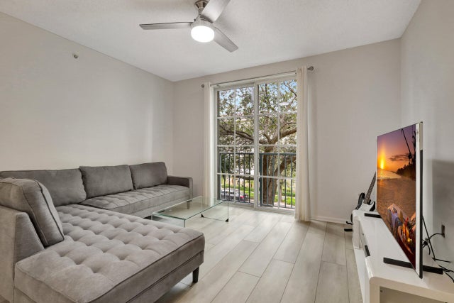 630 S Sapodilla Av #223, West Palm Beach