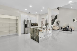 Photo of Listing #RX-11116305