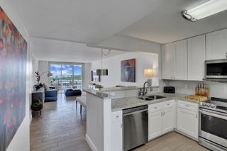 Photo of Listing #RX-11117209