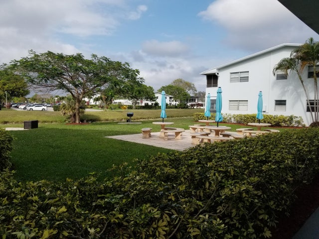 305 Newport T, Deerfield Beach