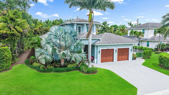 Photo of 2500 Estates Dr, North Palm Beach FL