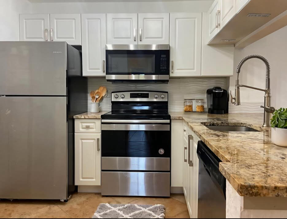 2812 Grande Parkway #202, Palm Beach Gardens