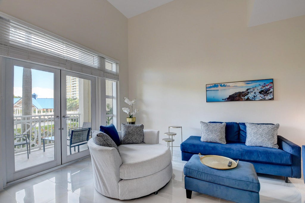350 N Federal Hwy #103, Boynton Beach