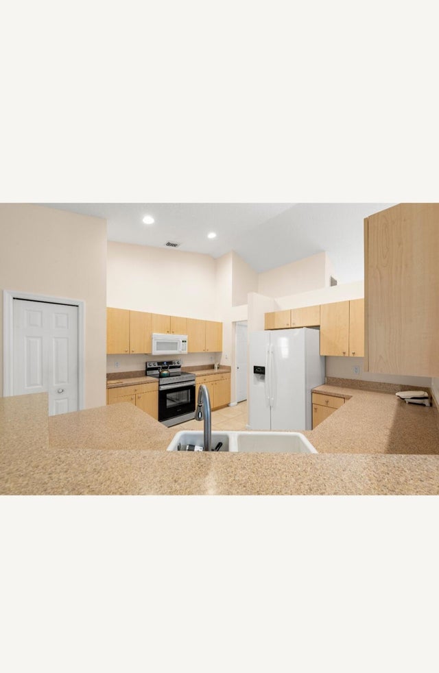 Photo of Listing #RX-11119907