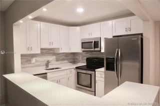 Photo of Listing #RX-11121379