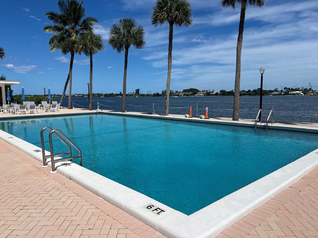 2600 N Flagler Drive #913, West Palm Beach