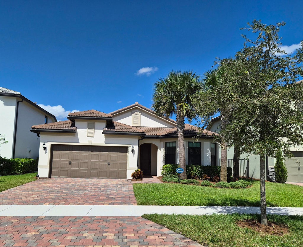 8295 Vaulting Drive, Lake Worth