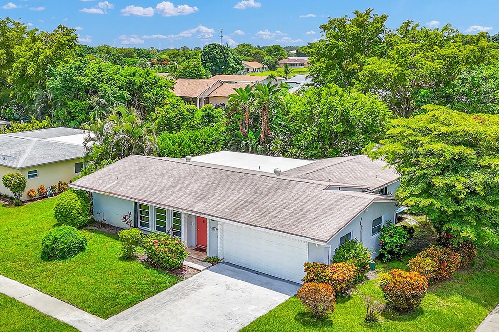 6396 Country Wood Way, Delray Beach