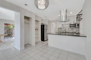 Photo of Listing #RX-11126653