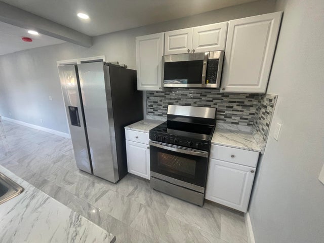 5 of 8 - 508 Means Court #a, Fort Pierce, FL