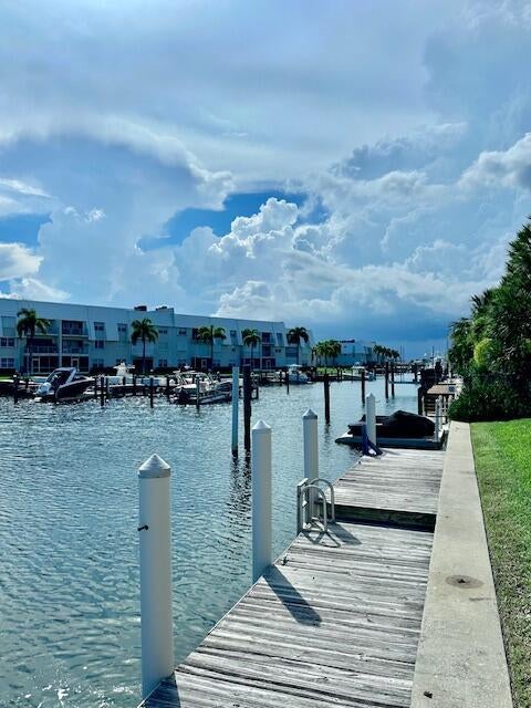 2 of 30 - 1111 Singer Drive, Singer Island, FL